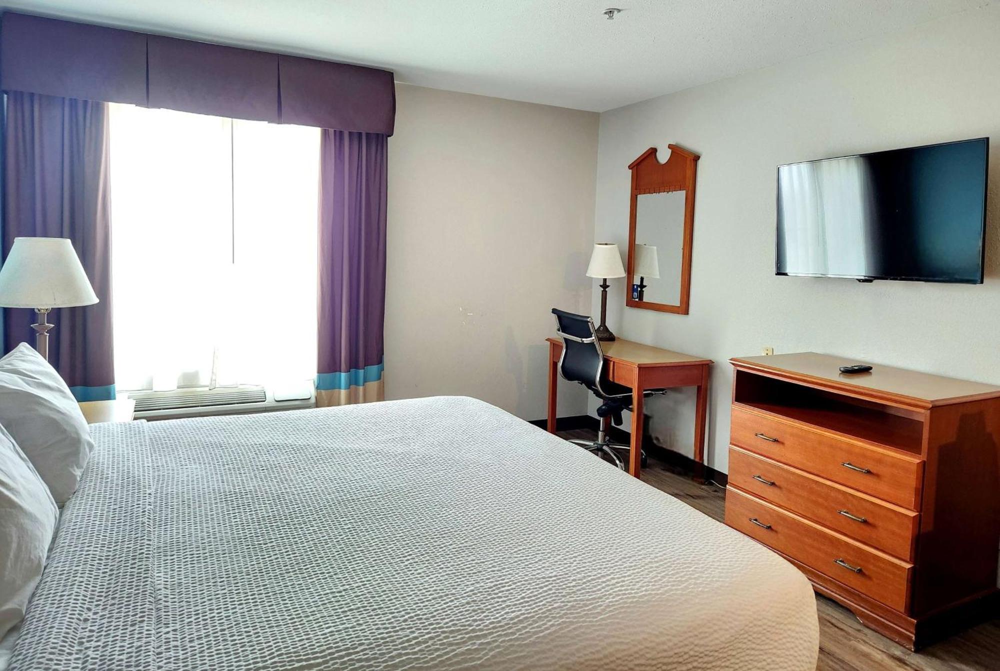 Days Inn & Suites By Wyndham Тибодо Экстерьер фото