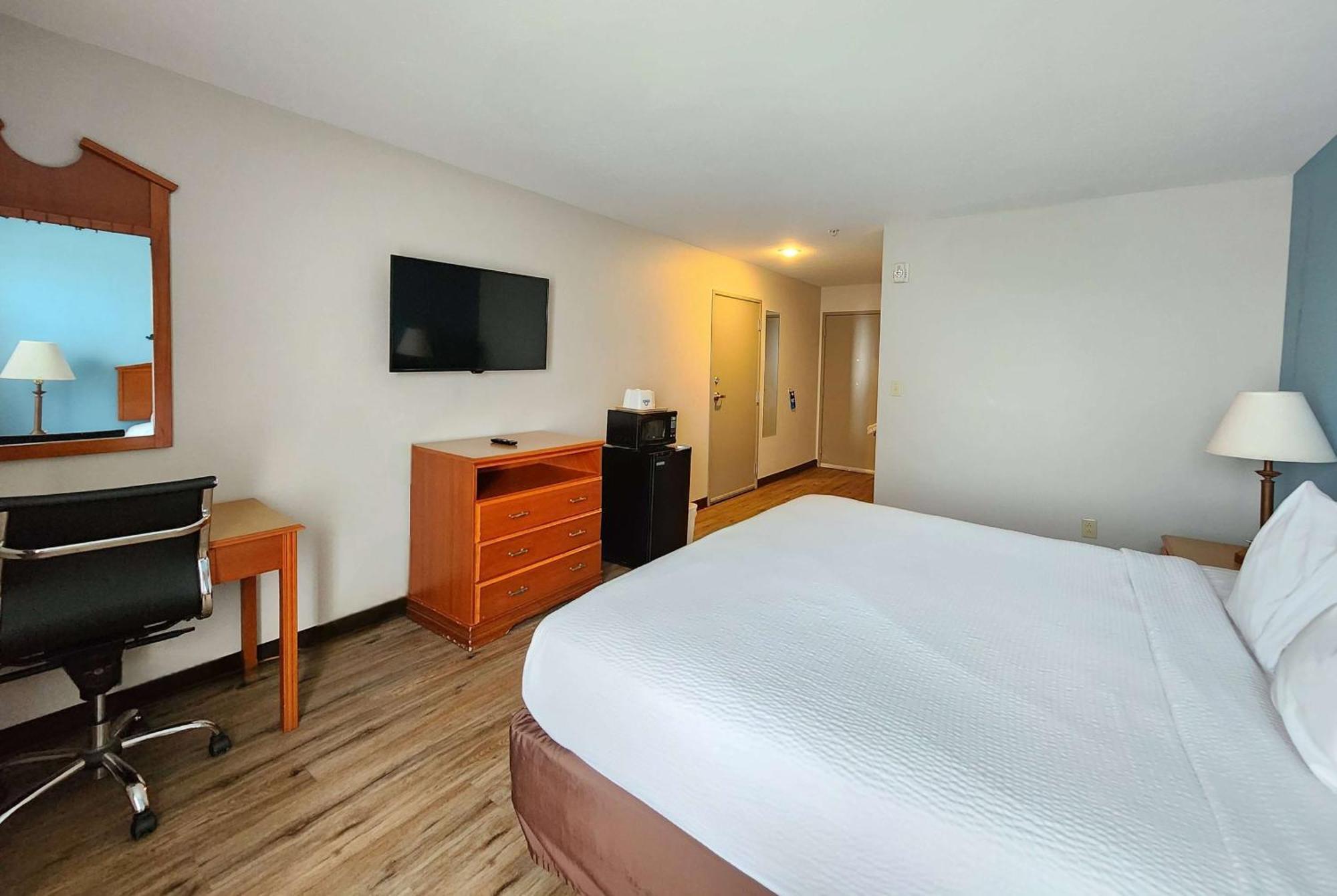 Days Inn & Suites By Wyndham Тибодо Экстерьер фото