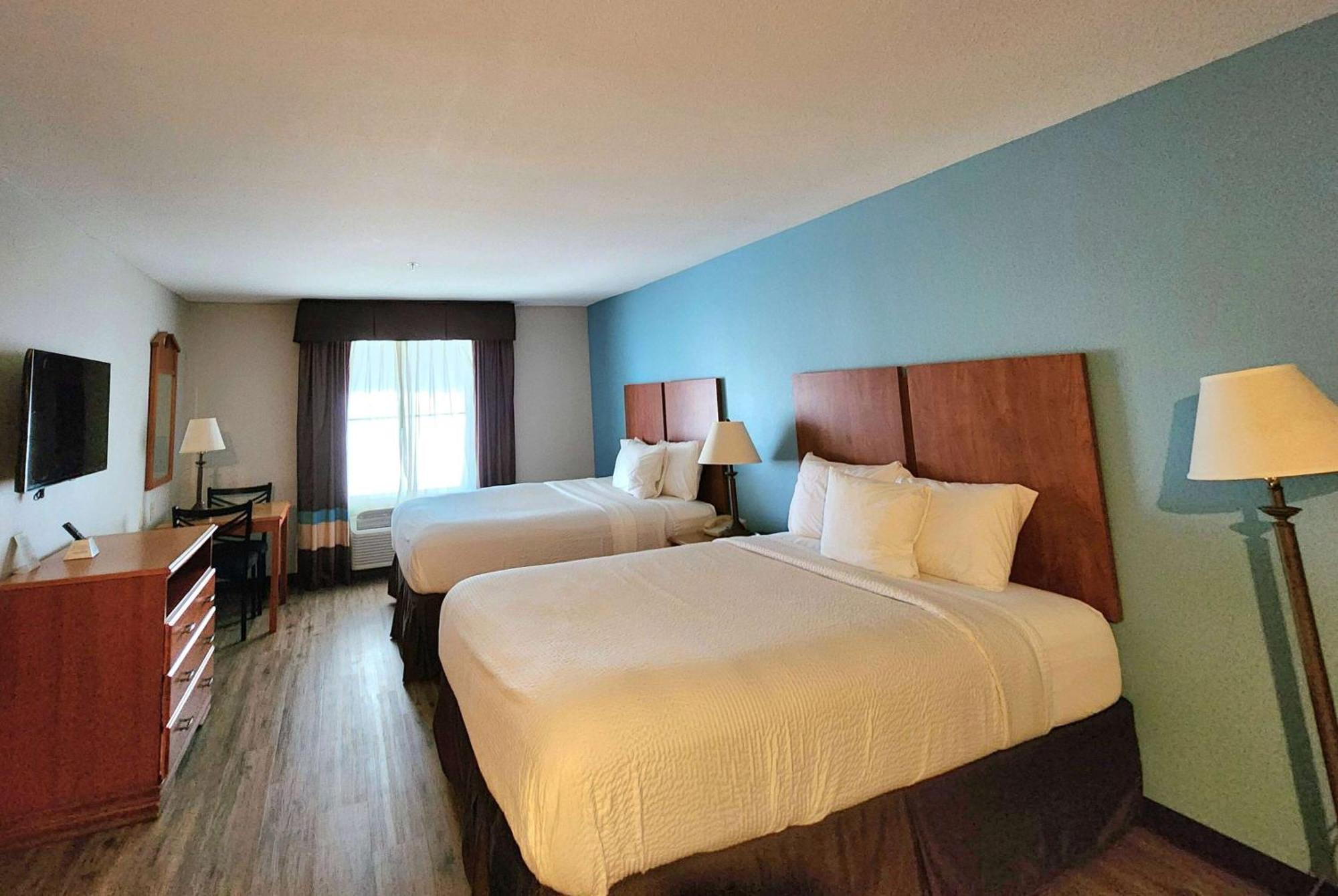 Days Inn & Suites By Wyndham Тибодо Экстерьер фото