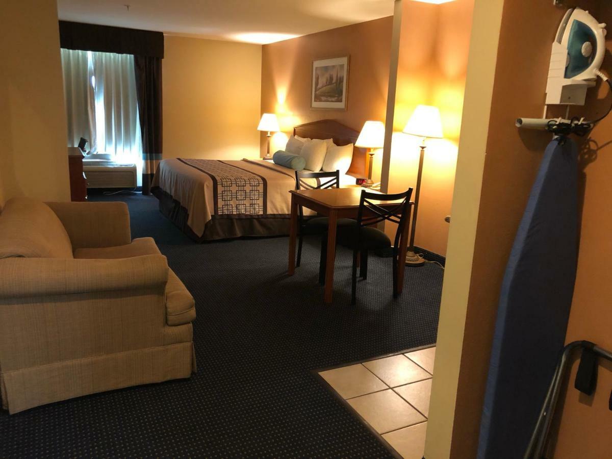 Days Inn & Suites By Wyndham Тибодо Экстерьер фото